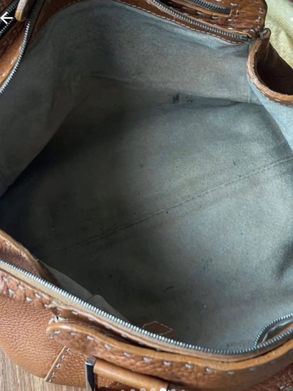 Pre-Owned Authentic Fendi Sellerri Hobo